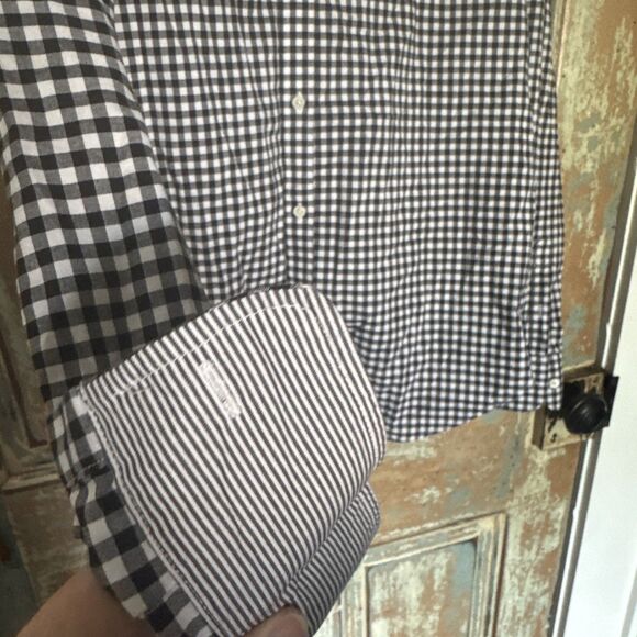 Chaps Women's L  No Iron Black White Checked Long Sleeve Button Down Blouse - Picture 3 of 6